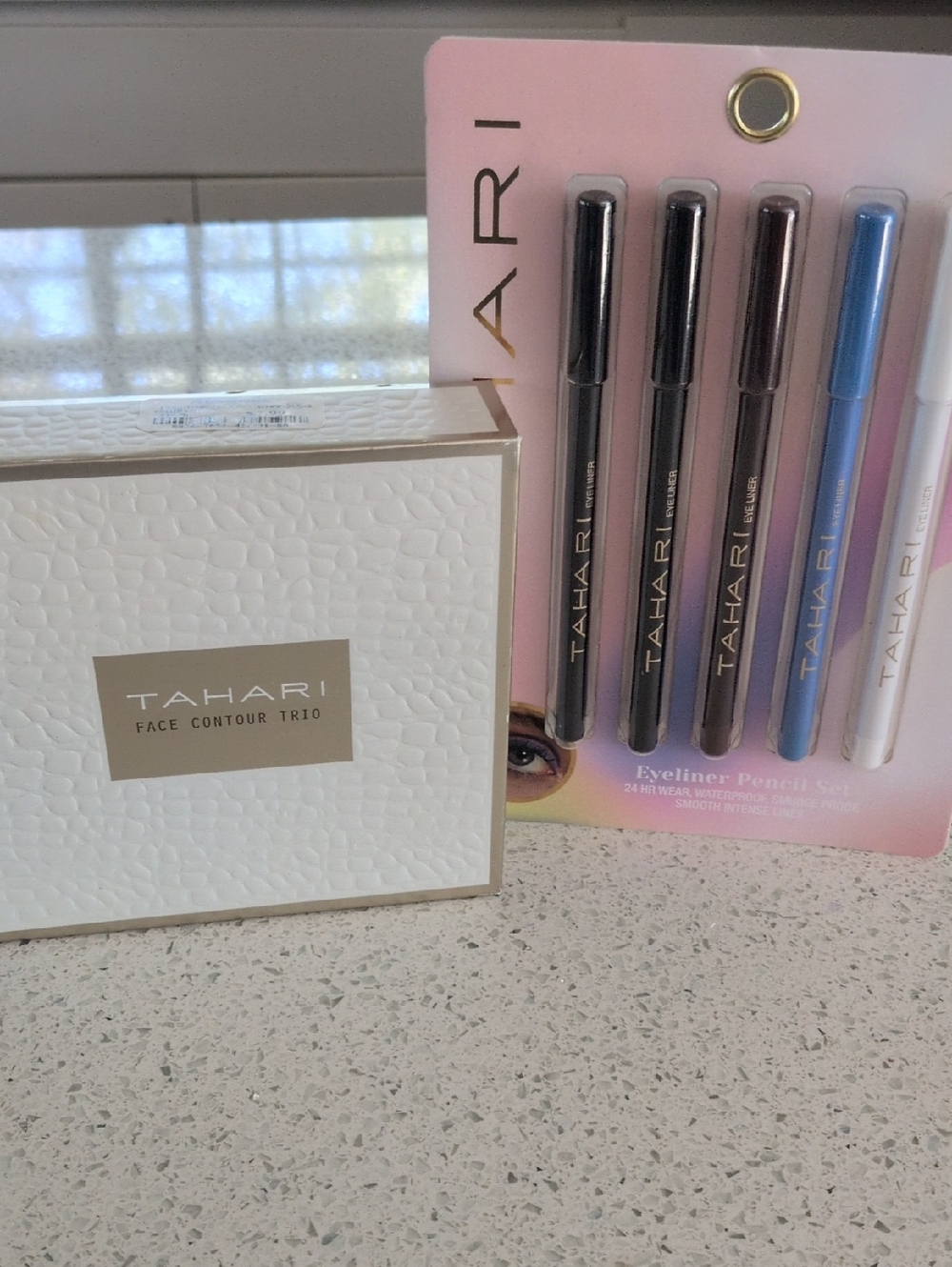 TAHARI White Face Contour Trio with Black, Brown, Blue & White Eyeliner Pencils